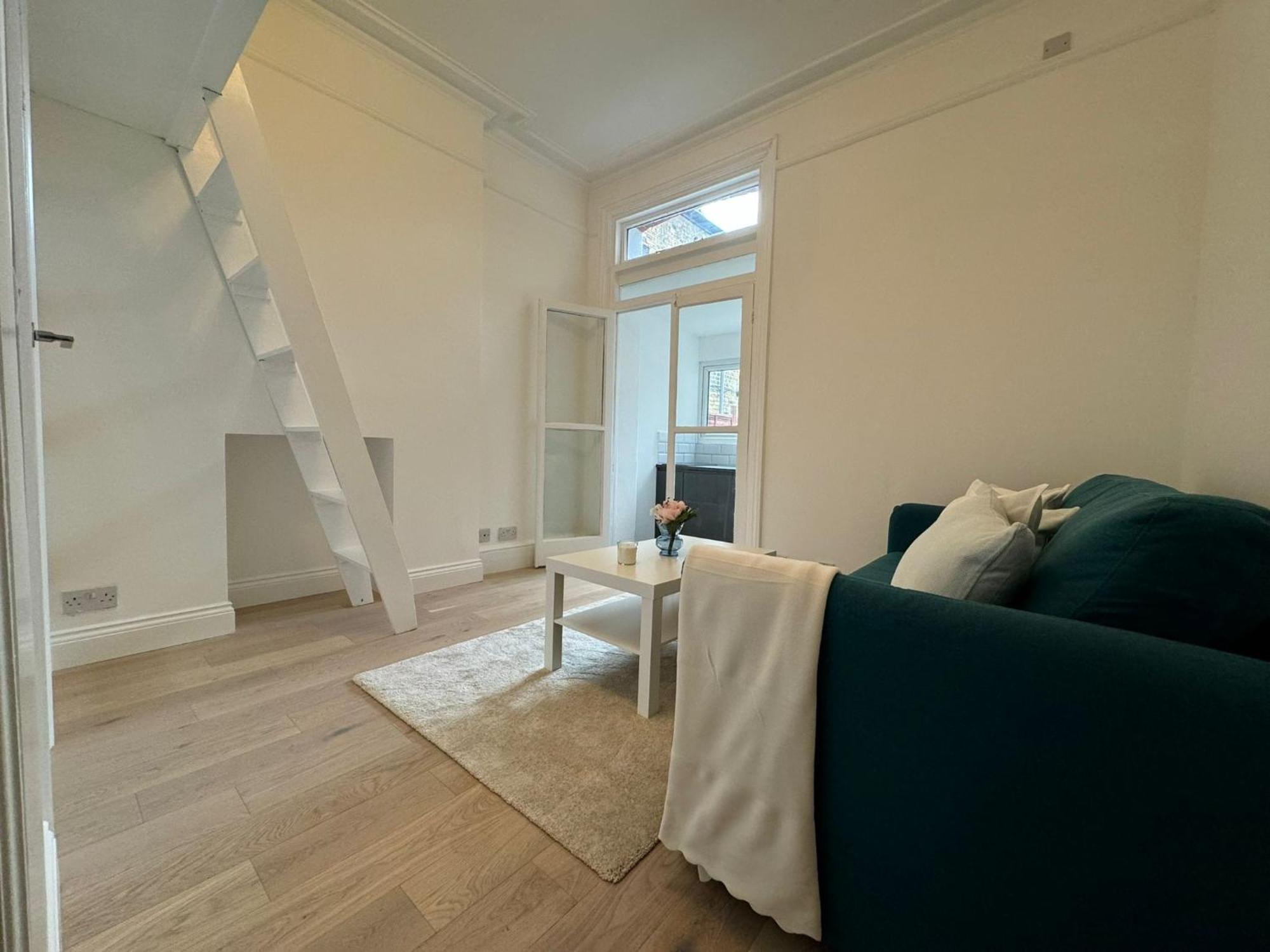 Modern Studio Chiswick Apartament